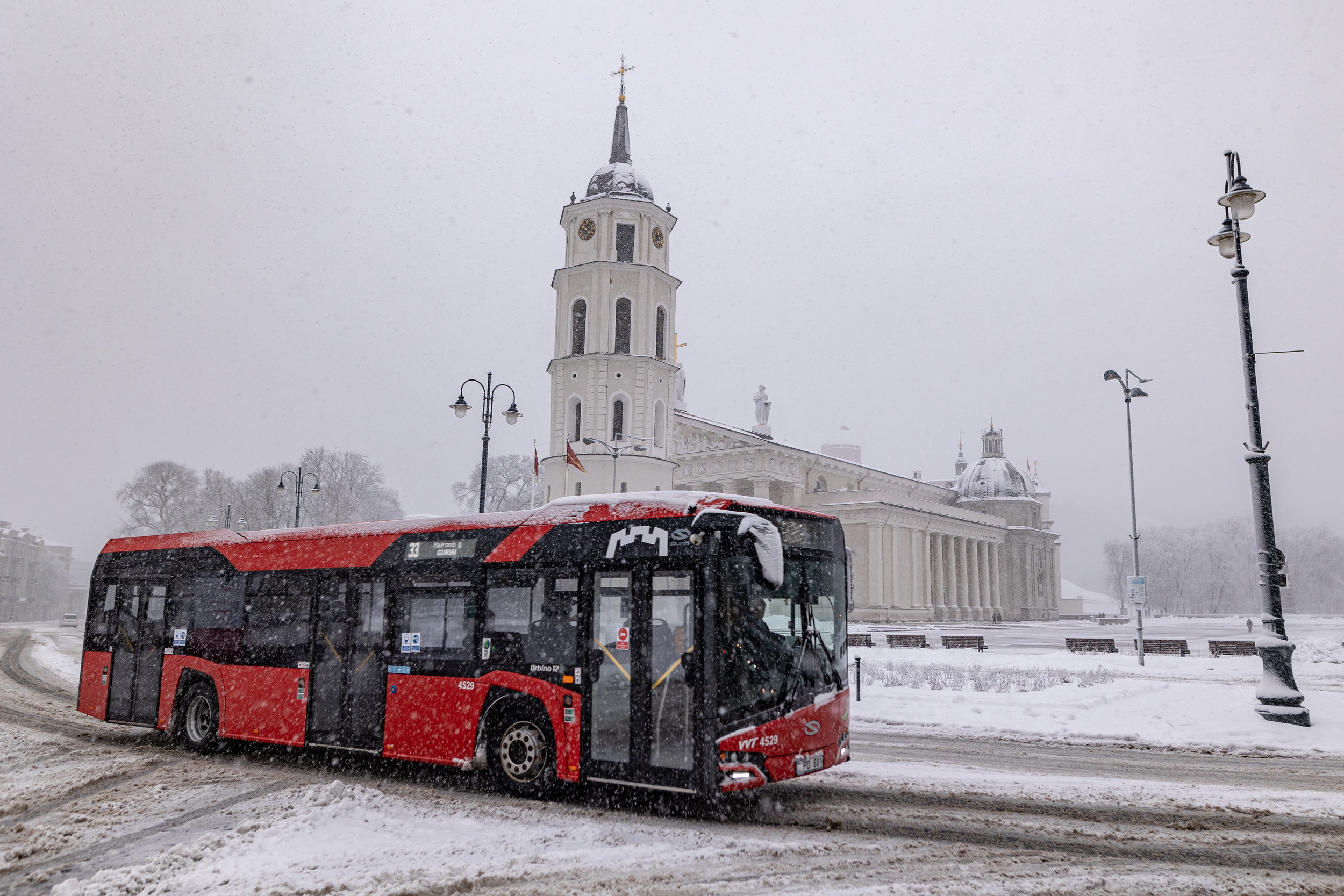 <strong>Į Vilniaus Kalėdų eglės įžiebimą – nemokamu viešuoju transportu</strong>