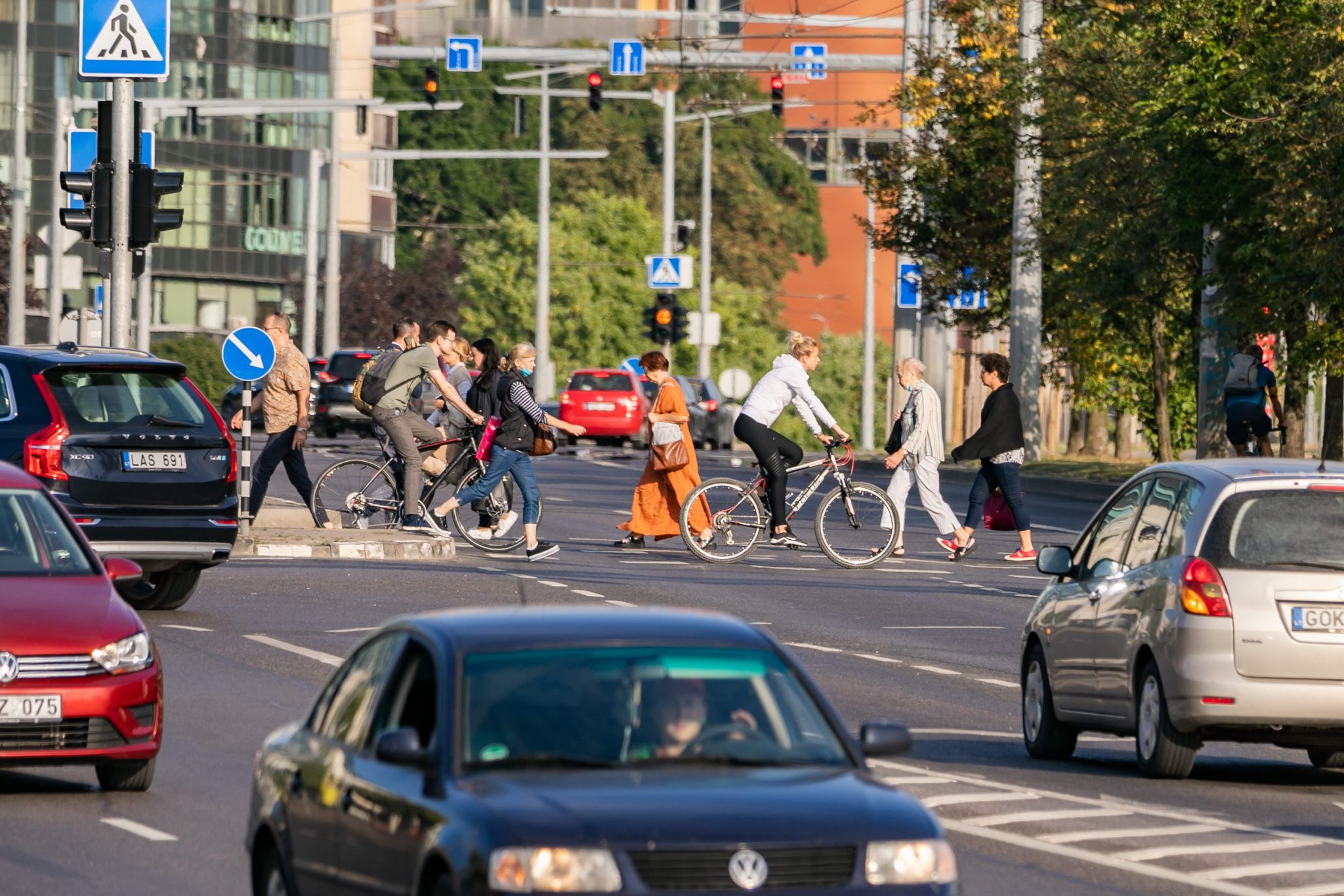 Eismas rudenį: sklandesniam judėjimui Vilnius pristabdo gatvių tvarkymo darbus