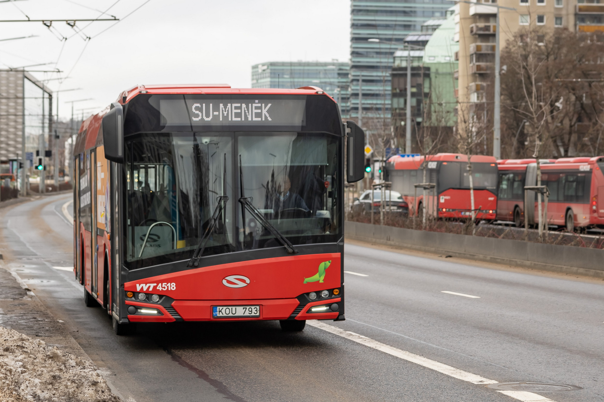 Žiemos niūrumą Vilniaus gatvėse skaidrins „SU-MENĖK“ autobusas-galerija