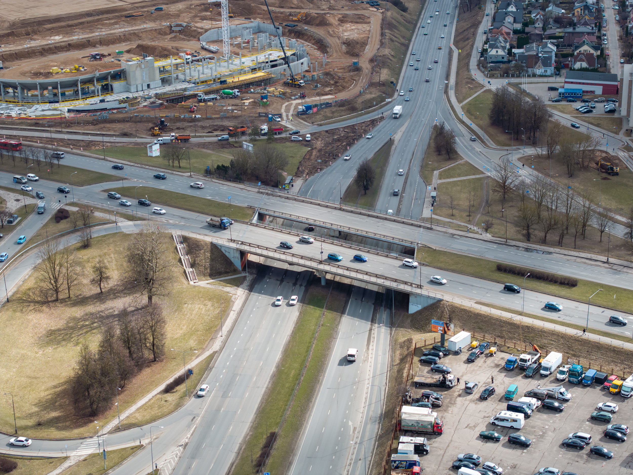 Įsigalioja eismo pakeitimai Ukmergės ir Ozo gatvių transporto mazge: ką reikėtų žinoti per Vilnių važiuojantiems vairuotojams?